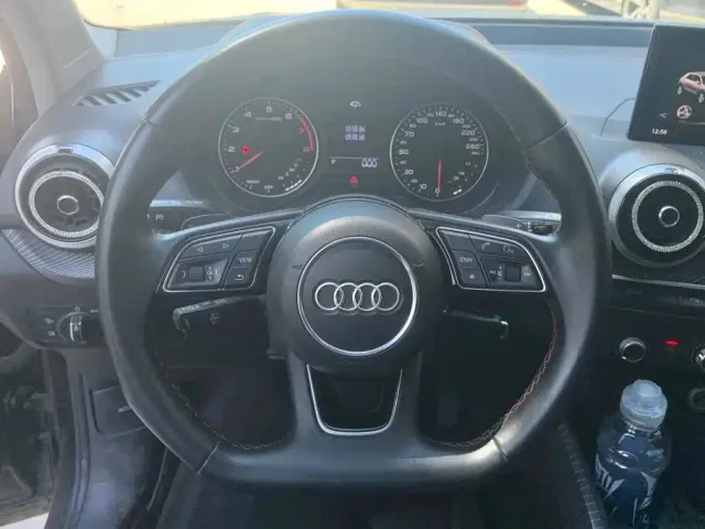 Audi Q2L — Фото автомобиля 15