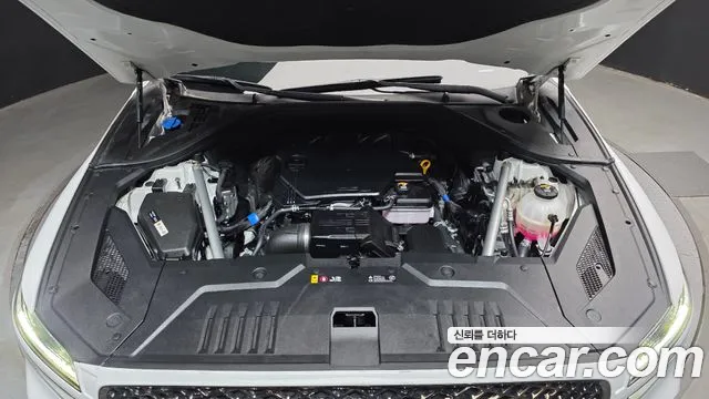 Genesis GV70 2.5T Бензин AWD — Фото автомобиля 6