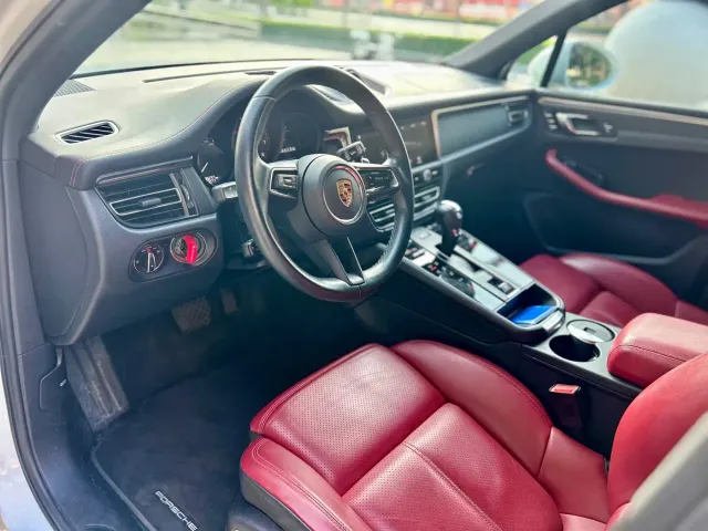 Porsche Macan — Фото автомобиля 11