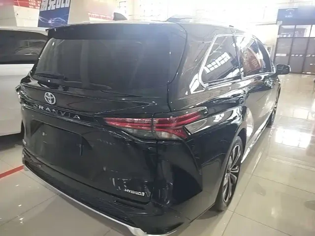 Toyota Granvia — Фото автомобиля 6