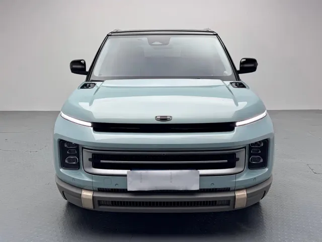 Geely ICON — Фото автомобиля 2