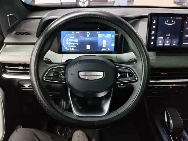 Geely Haoyue L 2023 2.0T DCT Premium Model — Фото автомобиля 6