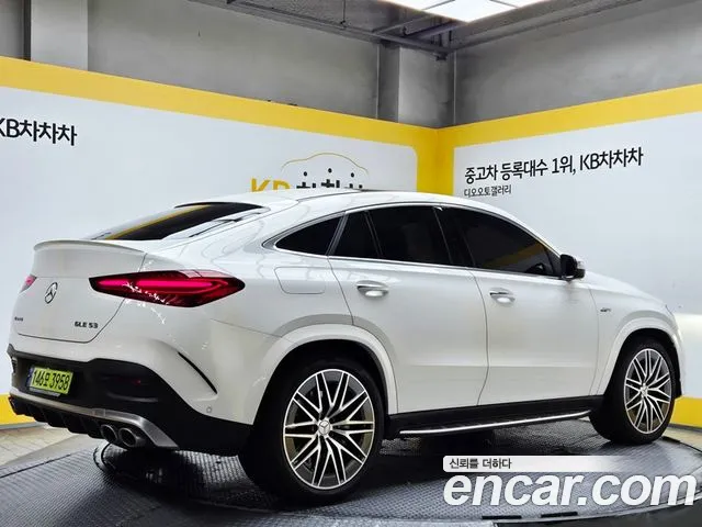 Mercedes-Benz GLE-Class — Фото автомобиля 6