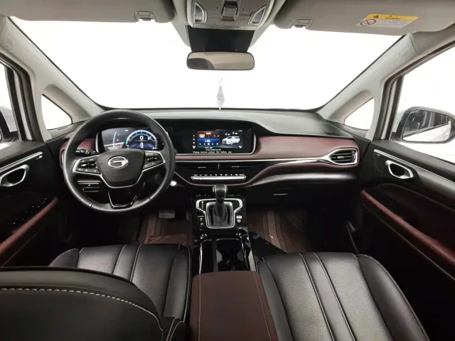 GAC Trumpchi M6 — Фото автомобиля 18