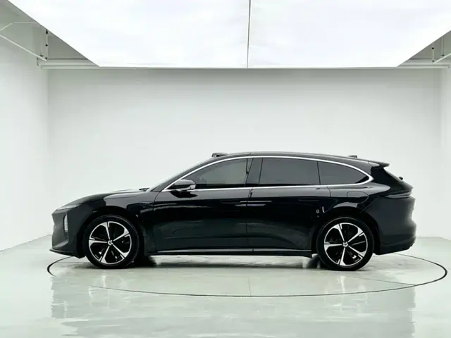 Nio ET5 Touring — Фото автомобиля 2