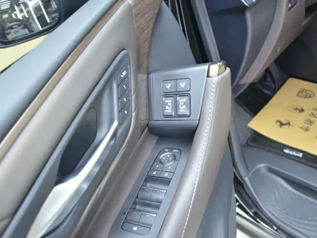 Toyota Vellfire — Фото автомобиля 6