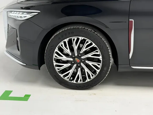 Hongqi H5 — Фото автомобиля 8
