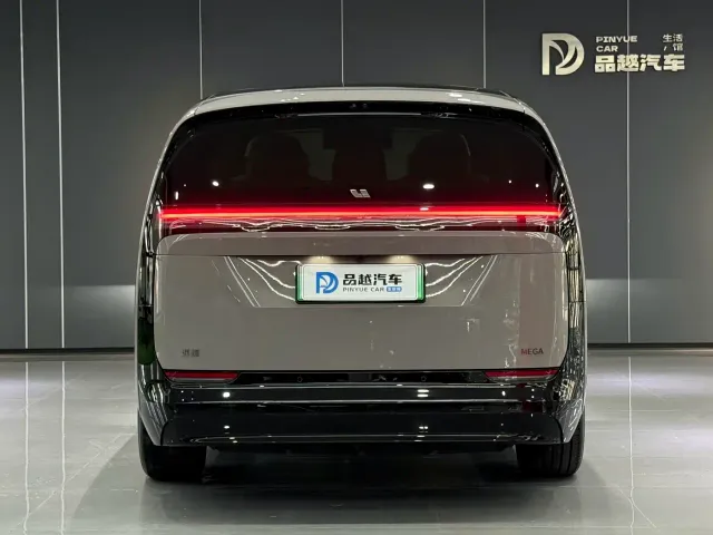 Li Auto MEGA — Фото автомобиля 4
