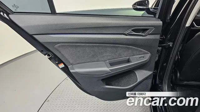 Volkswagen Golf Golf 8 поколение 2.0 TDI Prestige — Фото автомобиля 23