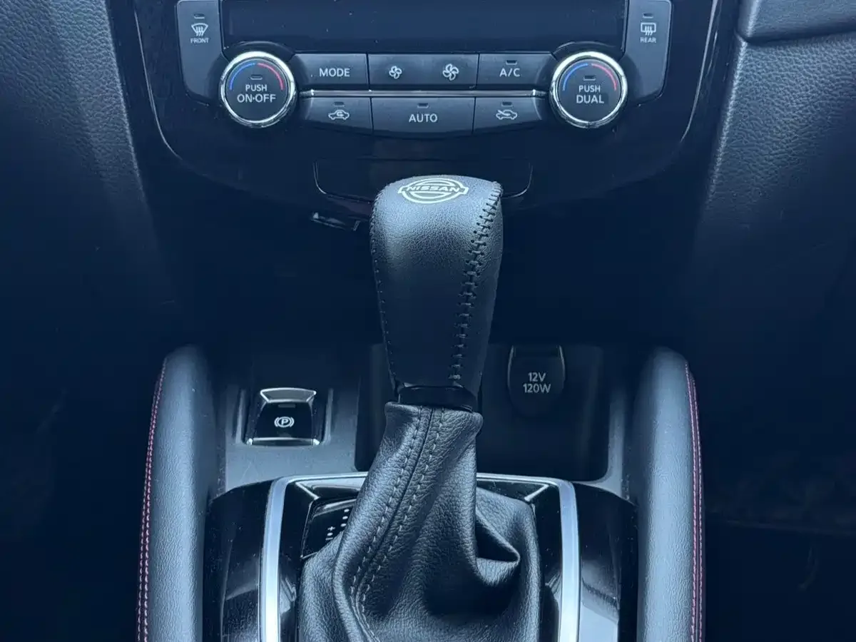 Nissan Qashqai 2022 2.0L CVT XV Prem Luxury Edition — Фото автомобиля 9