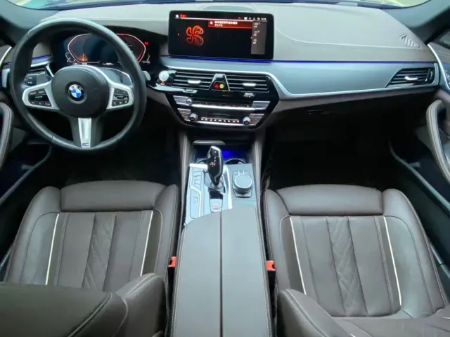 BMW 5 Series — Фото автомобиля 6