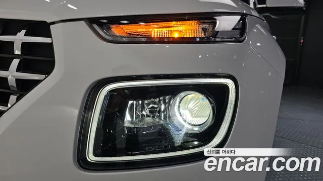 Hyundai Venue — Фото автомобиля 7