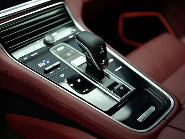 Porsche Panamera — Фото автомобиля 15