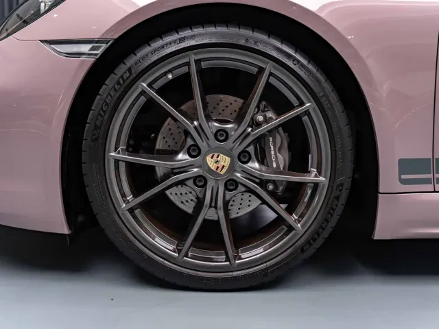 Porsche 718 — Фото автомобиля 5