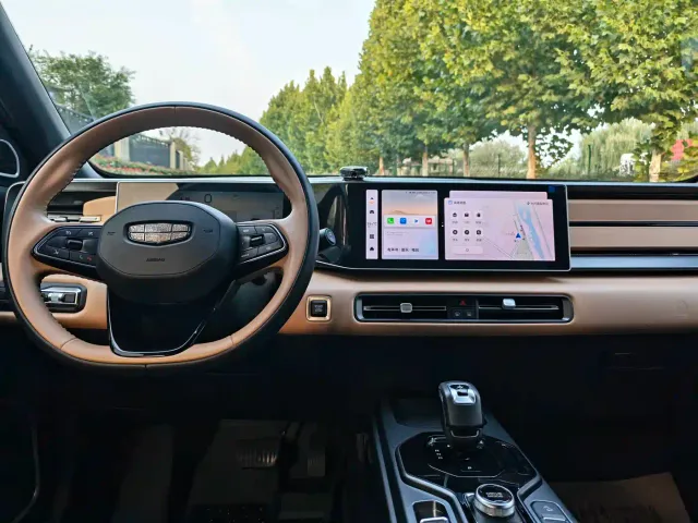 Geely ICON — Фото автомобиля 11