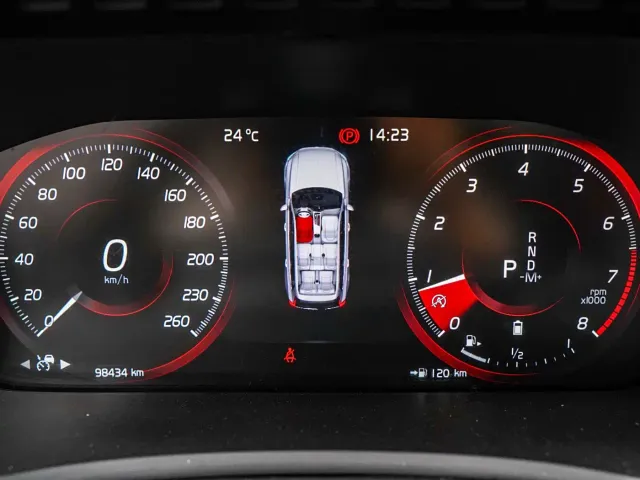 Volvo XC90 — Фото автомобиля 13