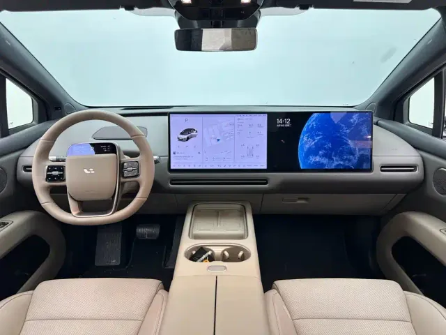 Li Auto i6 — Фото автомобиля 10