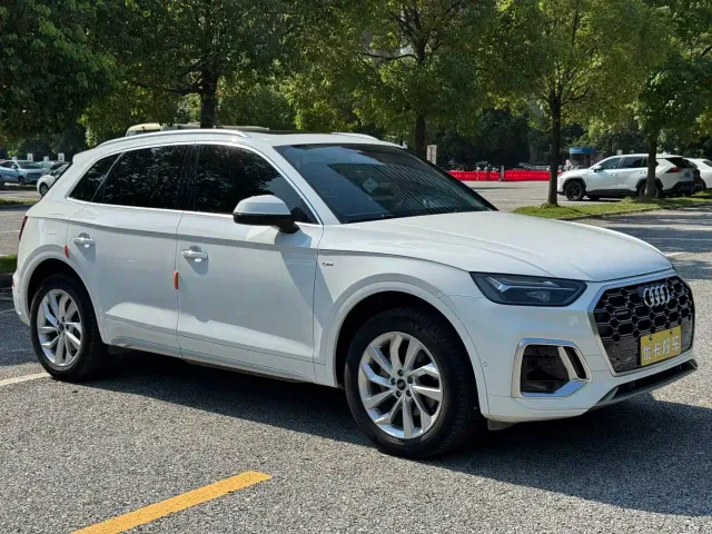 Audi Audi Q5L 2022 40T Luxury Dynamic — Фото автомобиля 3