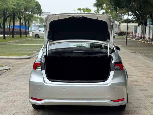 Toyota Corolla 2021 Hybrid 1.8L E-CVT Elite Edition — Фото автомобиля 22