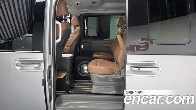Hyundai Staria Staria 4WD Lounge 9 мест — Фото автомобиля 12