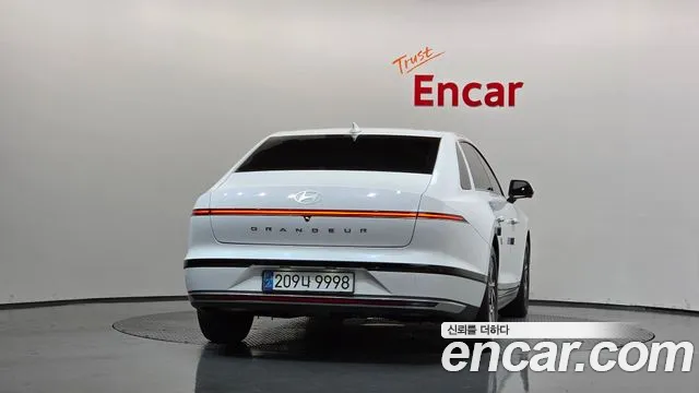 Hyundai Grandeur Grandeur (GN7) 2.5 Бензин 2WD — Фото автомобиля 2