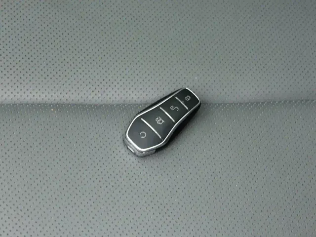 BYD Qin L — Фото автомобиля 11