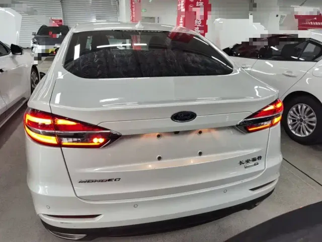 Ford Mondeo — Фото автомобиля 5