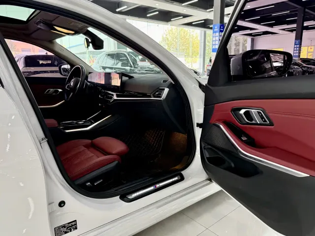 BMW 3 Series — Фото автомобиля 8