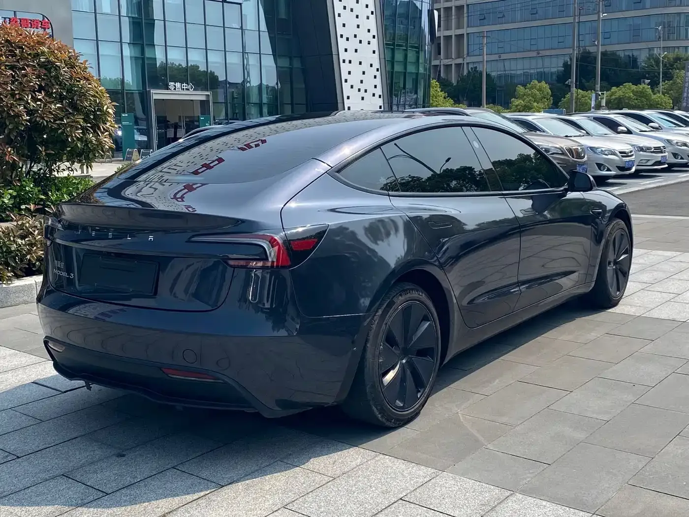 Tesla Model 3 2023 Rear-Wheel Drive — Фото автомобиля 6