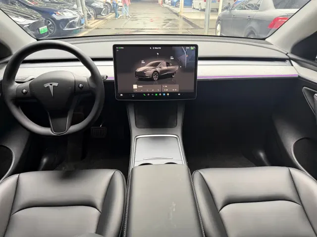 Tesla Model Y — Фото автомобиля 7