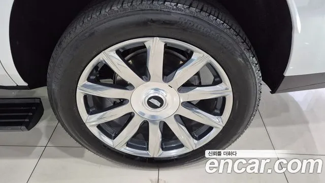 Cadillac Escalade Escalade 5 поколение — Фото автомобиля 5