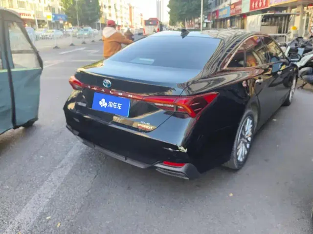 Toyota Avalon — Фото автомобиля 3