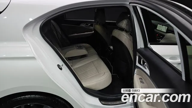 Genesis G70 The New Shooting Brake — Фото автомобиля 17
