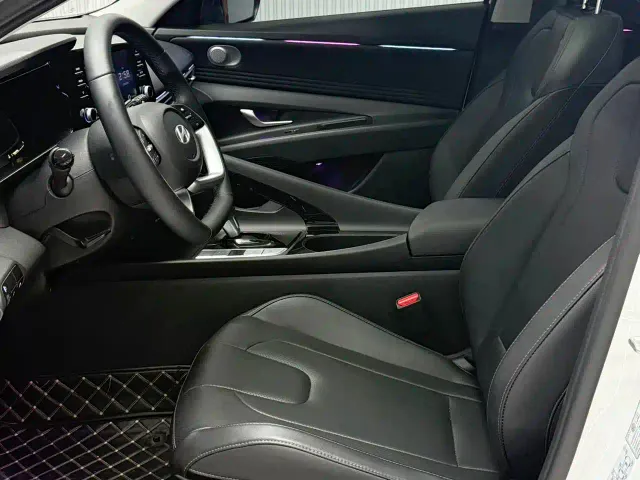 Hyundai Elantra — Фото автомобиля 21