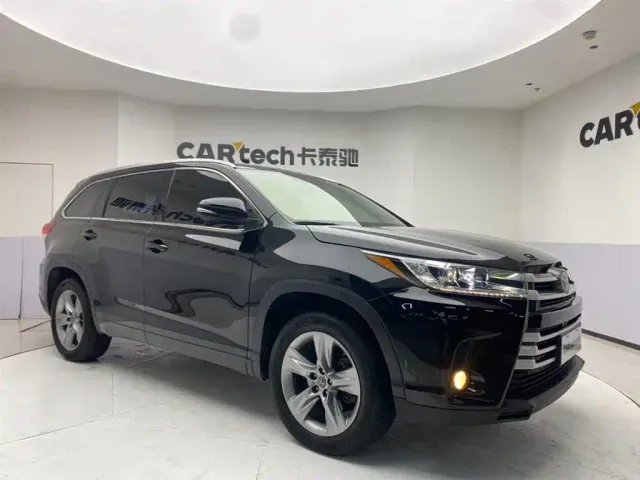 Toyota Highlander — Фото автомобиля 3