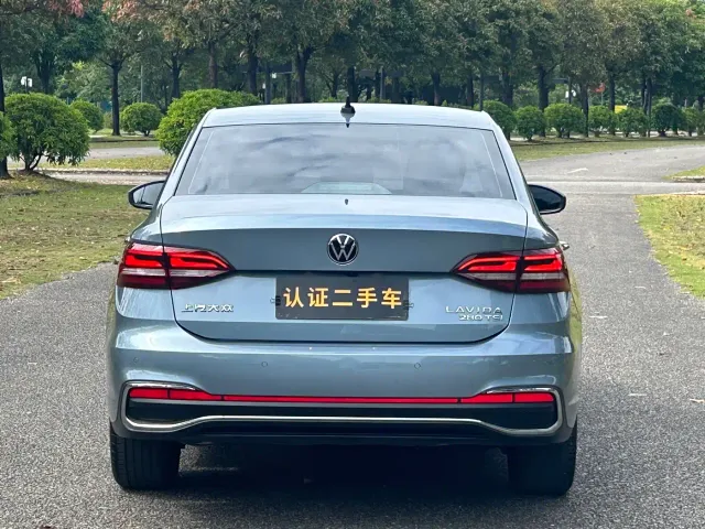 Volkswagen Lavida — Фото автомобиля 3