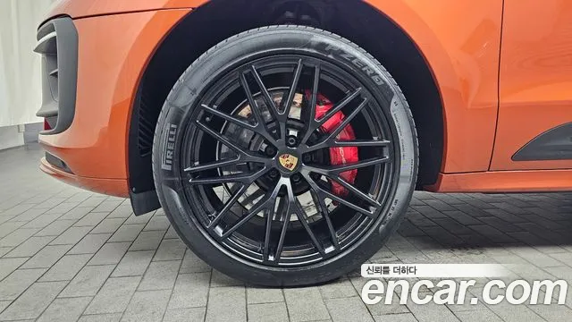 Porsche Macan — Фото автомобиля 5