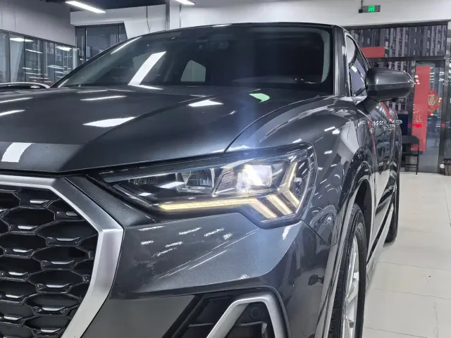 Audi Q3 Sportback — Фото автомобиля 4