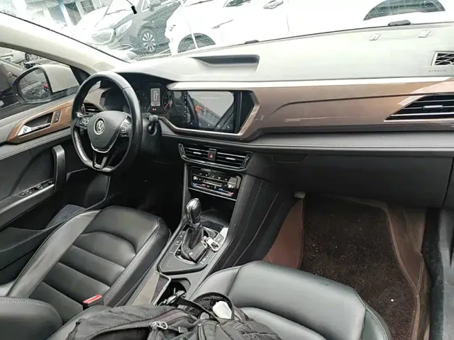 Volkswagen Tharu — Фото автомобиля 9