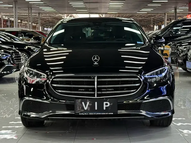 Mercedes-Benz E-Class — Фото автомобиля 2