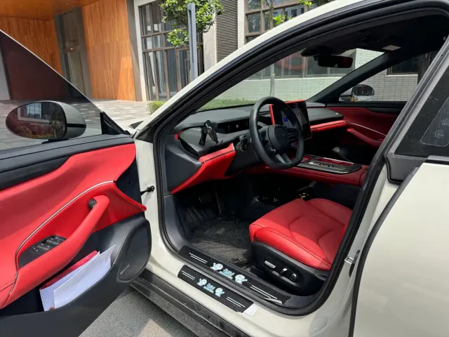 Xiaomi SU7 — Фото автомобиля 5