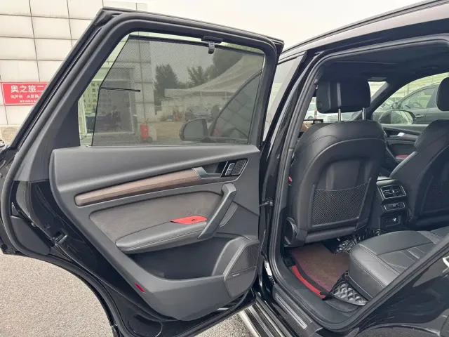 Audi Q5L — Фото автомобиля 19
