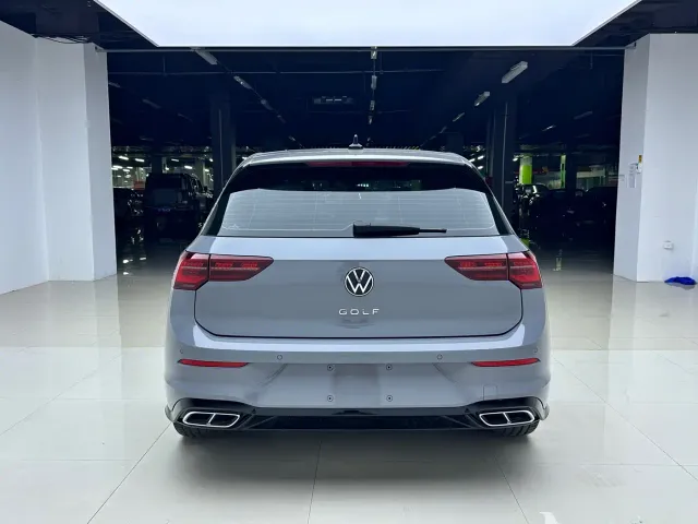 Volkswagen Golf — Фото автомобиля 5