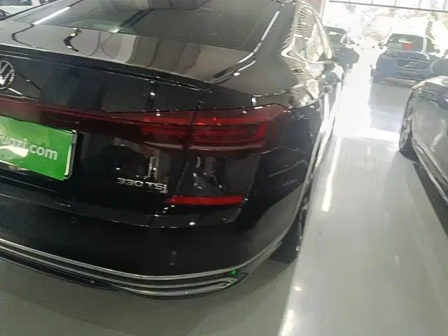 Volkswagen Passat — Фото автомобиля 7