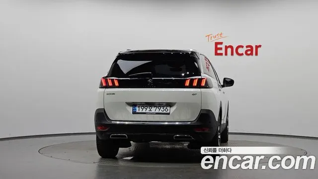 Peugeot 5008 — Фото автомобиля 3