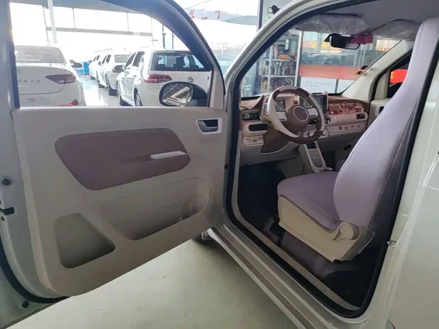 Wuling Hongguang Mini EV — Фото автомобиля 15