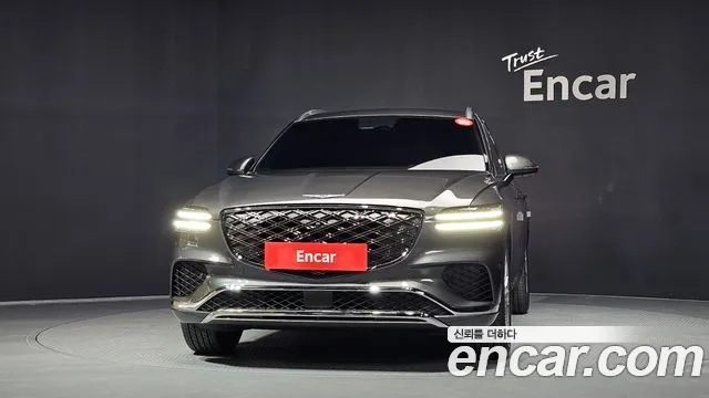 Genesis GV70 2.5T Бензин 2WD — Фото автомобиля 2