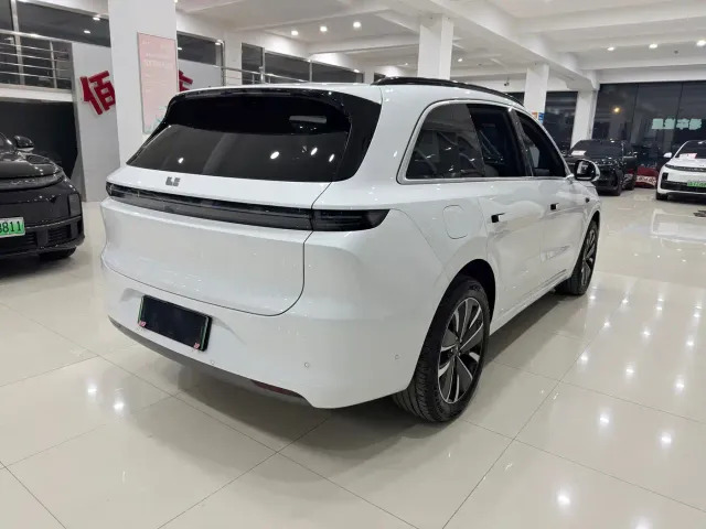 Li Auto L6 — Фото автомобиля 3