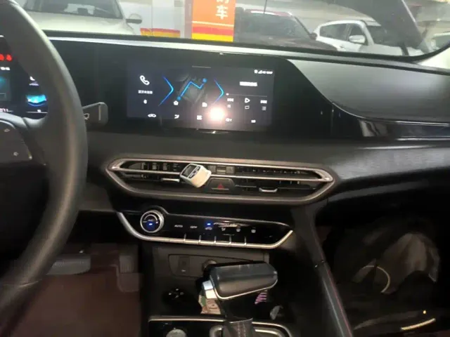 Changan Eado — Фото автомобиля 12