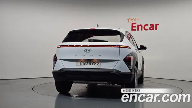 Hyundai Kona SX2 — Фото автомобиля 4